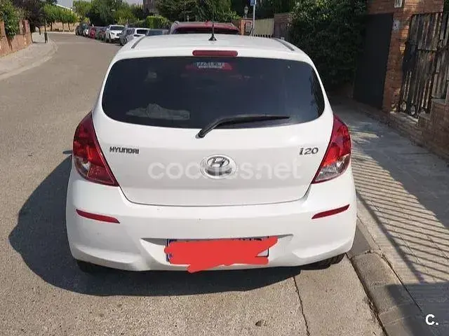Usado Hyundai i20 85 CV (62 kW) 2013 Blanco Utilitario