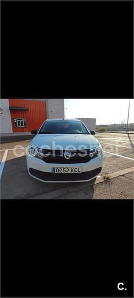 Usado Dacia Sandero Lauréate 73 HP (53 kW) 2017 Branco Sedan