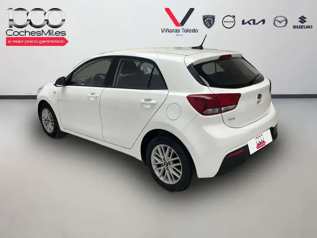 Usado Kia Rio 84 CV (61 kW) 2021 Blanco Utilitario