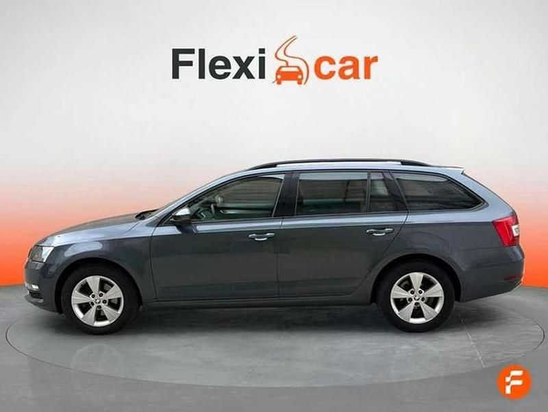 Usado Skoda Octavia Ambition 150 HP (110 kW) 2019 Cinzento Citadino