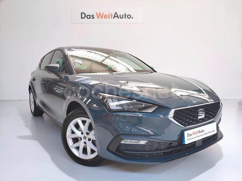 Gris / plata Usado 2025 Seat Leon Style Berlina | 20.990 € (Buen precio) - Imagen 1/4