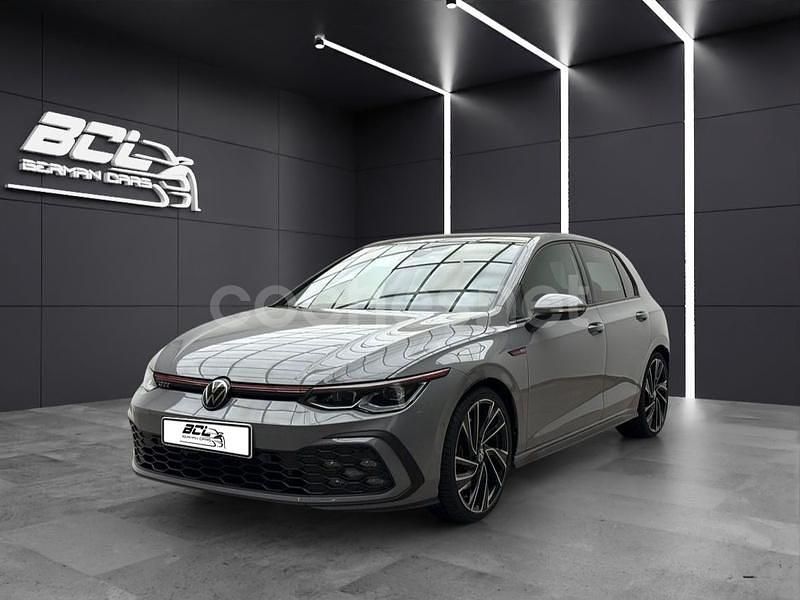 Gris / plata Usado 2021 VW Golf VIII GTI Berlina | 33.900 € (Un poco caro) - Imagen 1/4