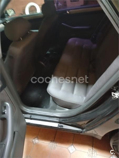 Usado Audi A6 130 CV (95 kW) 2003 Negro Berlina