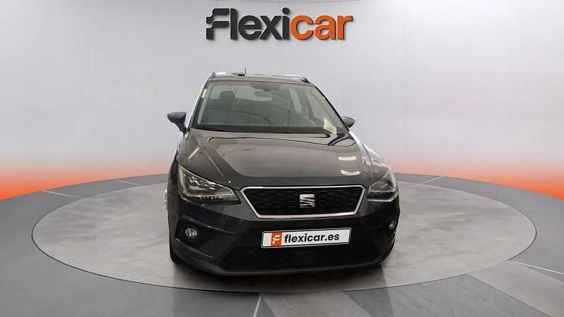 Usado Seat Arona Ecomotive 95 CV (69 kW) 2019 Gris SUV