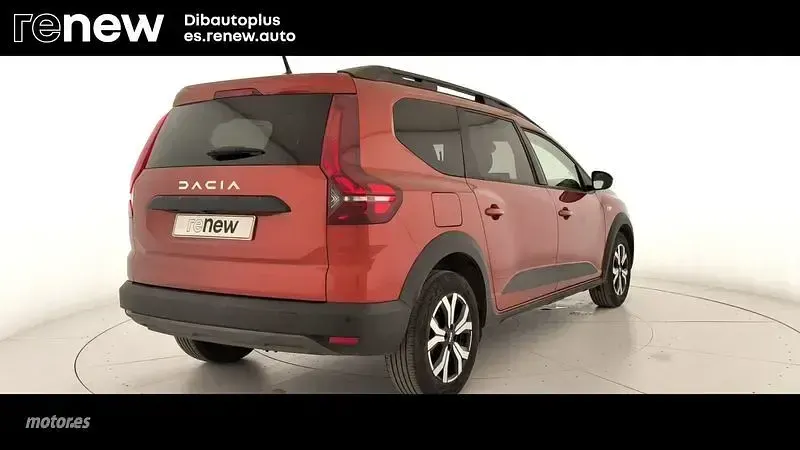 Usado Dacia Jogger Expression 110 CV (80 kW) 2024 Naranja Monovolumen
