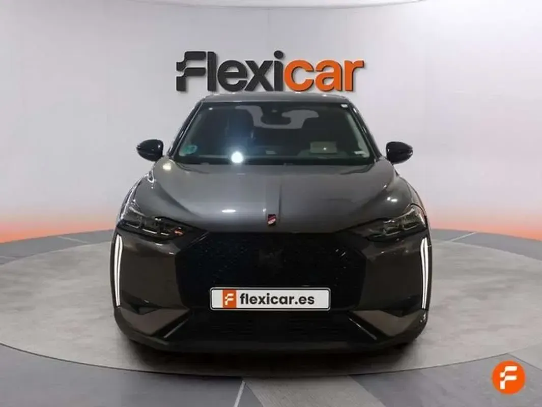 Usado DS Automobiles DS3 Crossback Performance 131 CV (96 kW) 2023 Gris SUV