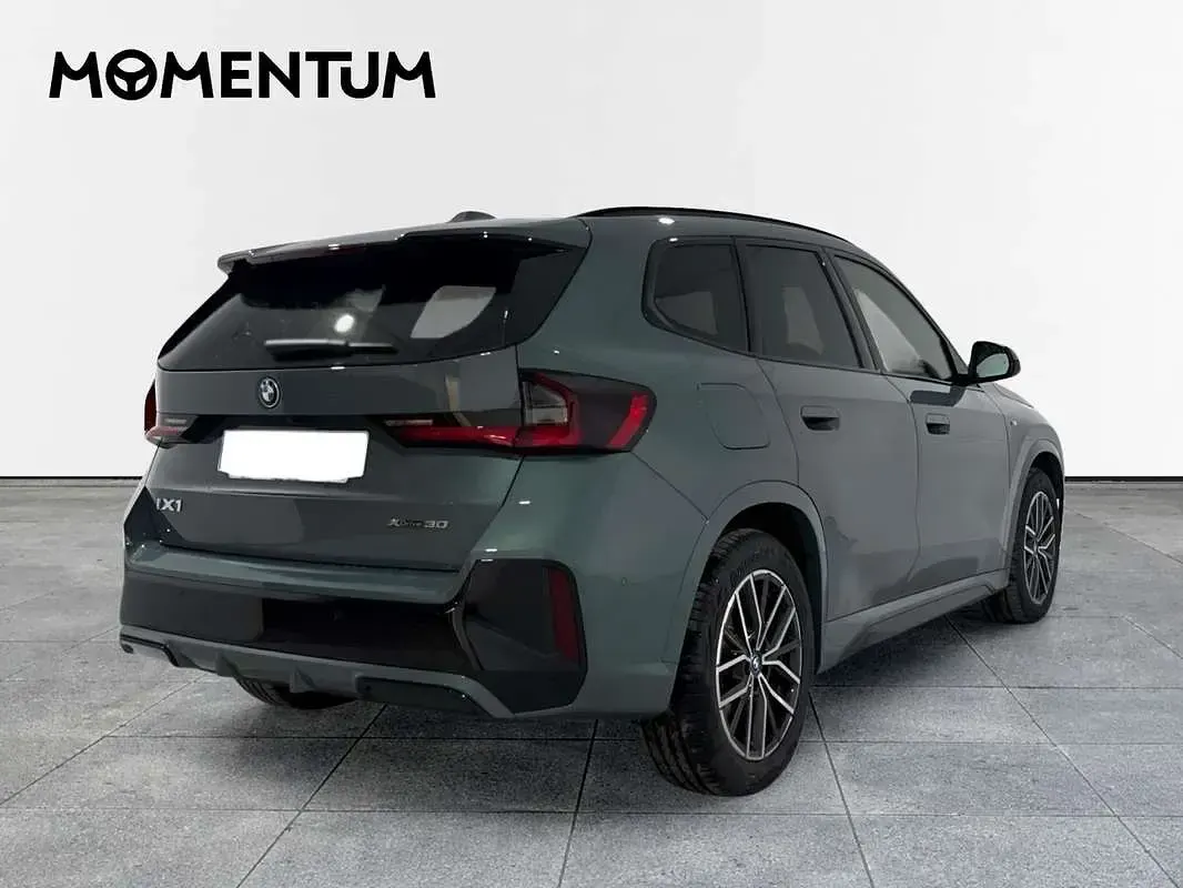 Usado BMW iX1 230 kW (313 CV) 2025 Verde SUV