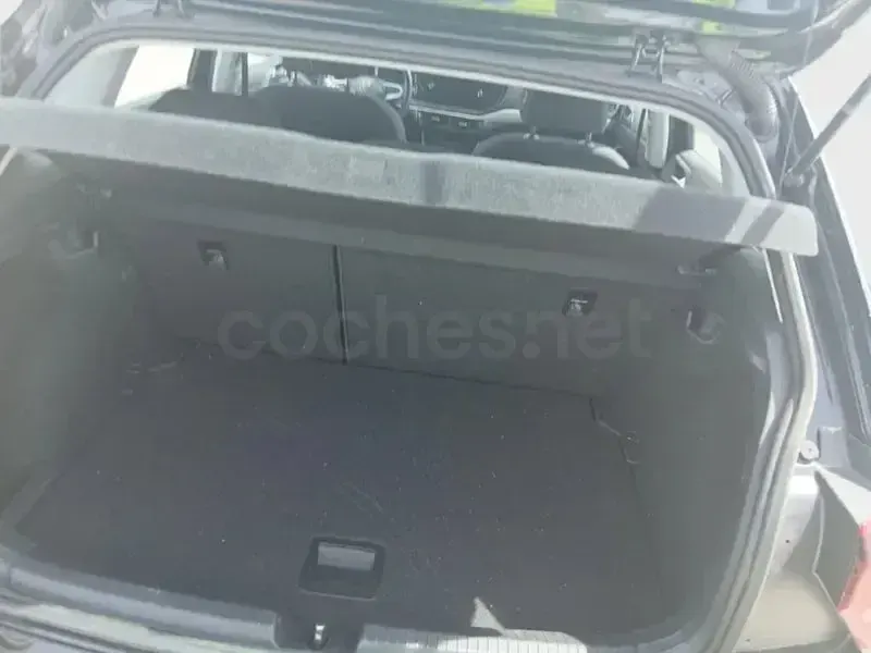 Usado VW Polo Life 95 CV (69 kW) 2022 Negro Utilitario