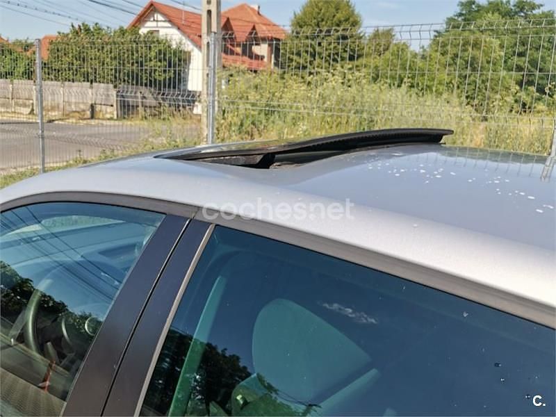 Usado VW Polo Advance 75 CV (55 kW) 2005 Gris / plata Berlina