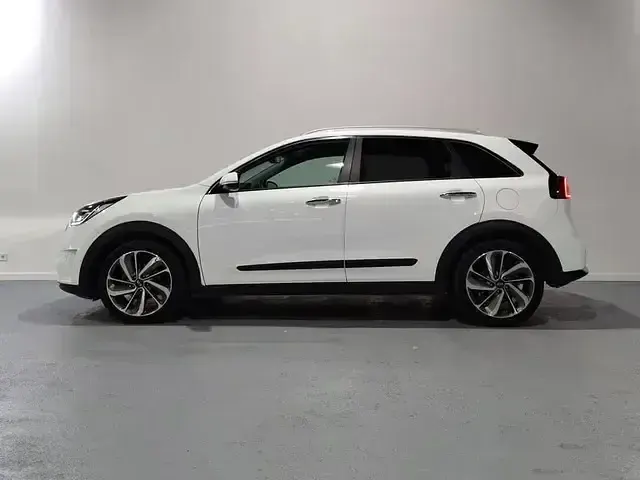 Usado Kia Niro 141 CV (103 kW) 2019 Blanco SUV