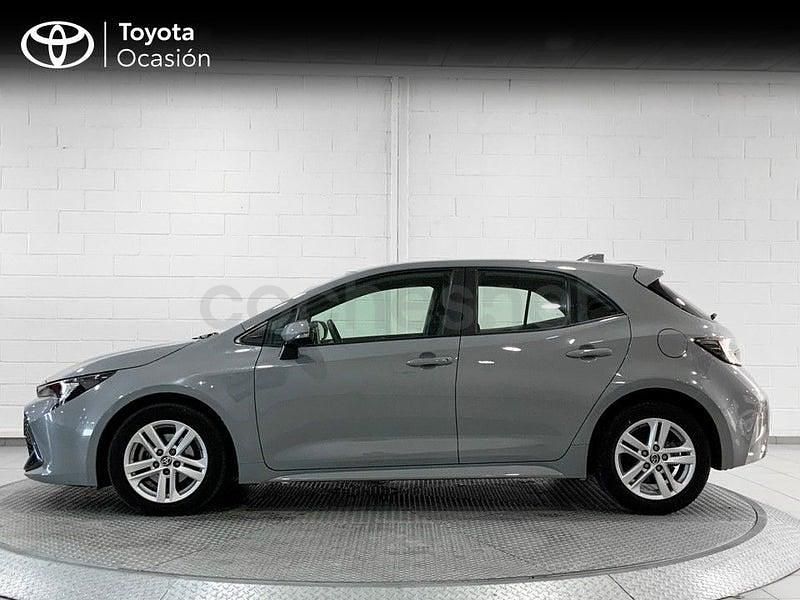 Usado Toyota Corolla Active 122 CV (89 kW) 2021 Gris / plata Berlina