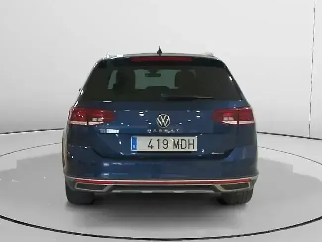 Usado VW Passat 200 CV (147 kW) 2023 Azul Familiar