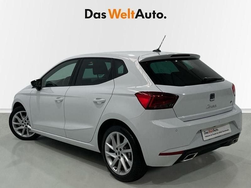 Usado Seat Ibiza FR 150 CV (110 kW) 2024 Blanco Berlina
