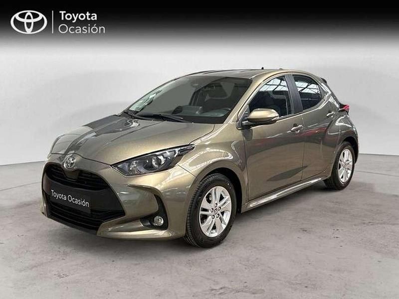 Amarillo Usado 2024 Toyota Yaris Edition Berlina | 18.795 € - Imagen 1/4