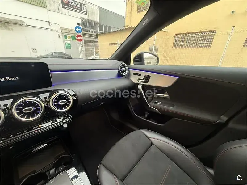 Usado Mercedes CLA200 150 CV (110 kW) 2021 Negro Berlina