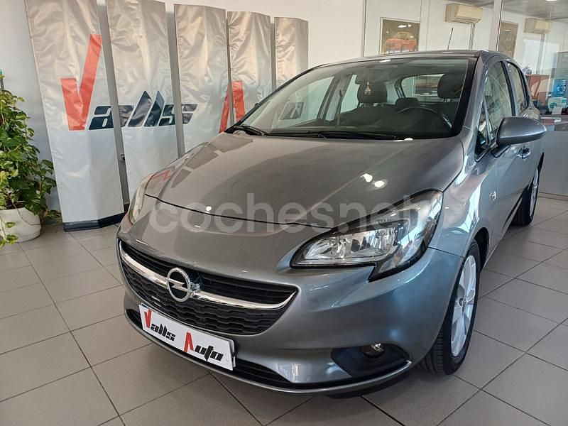 Gris / plata Usado 2017 Opel Corsa Selective Berlina | 10.500 € (Un poco caro) - Imagen 1/4