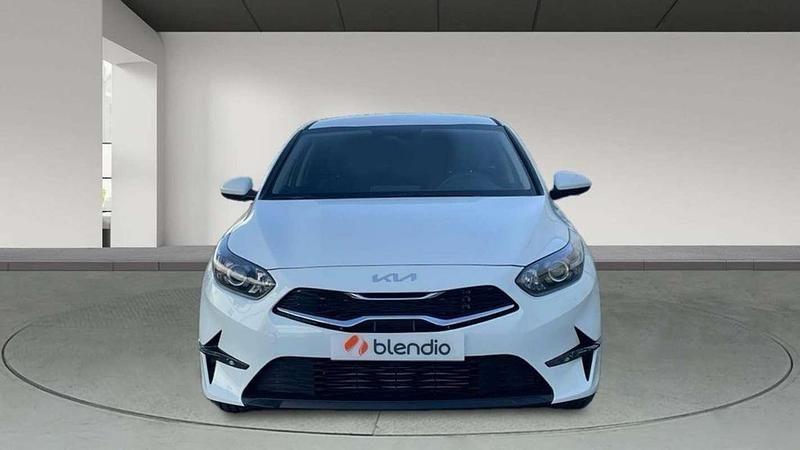Usado Kia Ceed 101 CV (74 kW) 2025 Blanco Utilitario