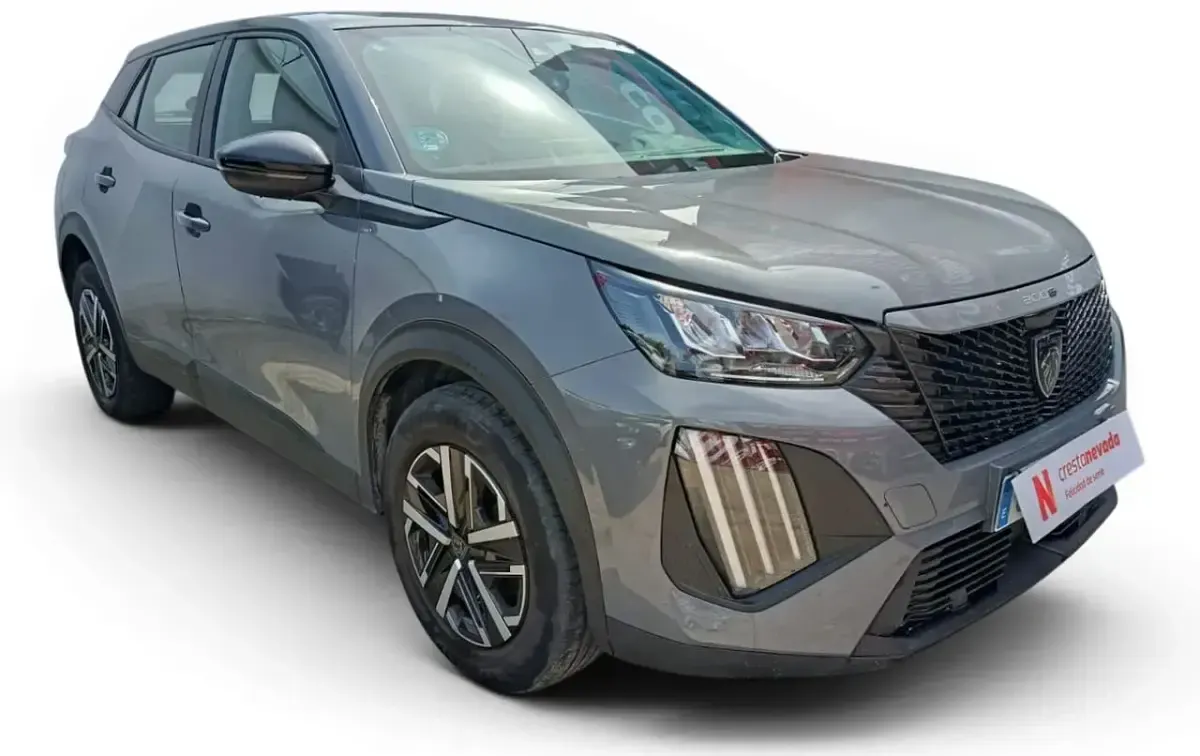 Usado Peugeot 2008 Active 101 CV (74 kW) 2023 Gris SUV
