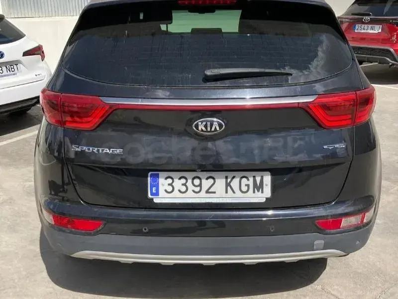Usado Kia Sportage GT-Line 136 CV (100 kW) 2018 Negro SUV