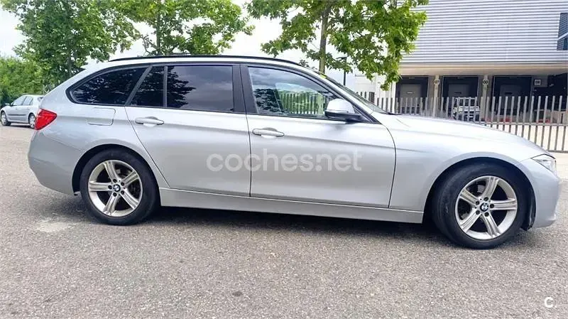 Usado BMW 318 143 CV (105 kW) 2014 Gris / plata Familiar