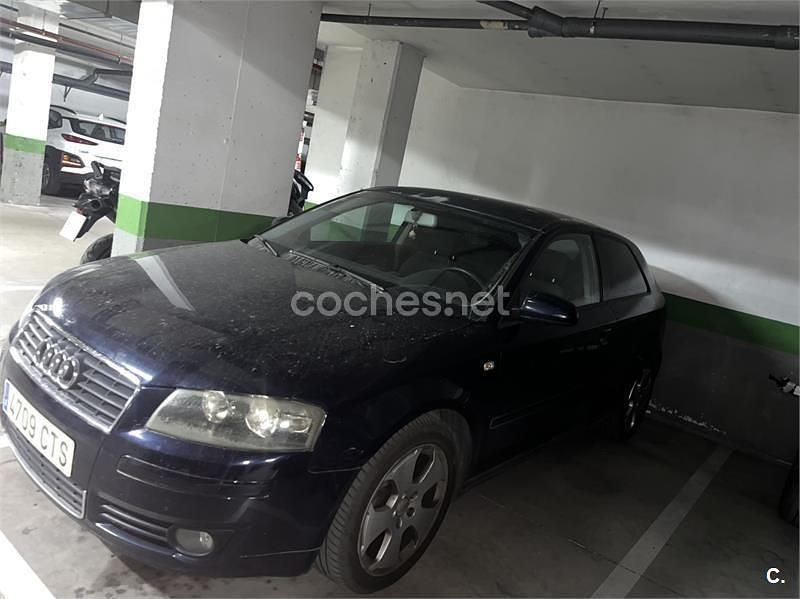 Usado Audi A3 Ambiente 140 CV (102 kW) 2004 Azul Utilitario