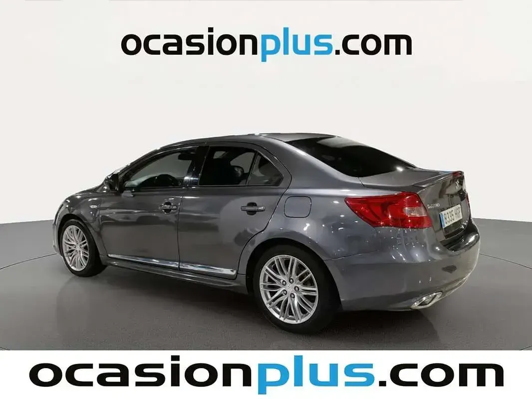 Usado Suzuki Kizashi Sport 178 CV (130 kW) 2011 Gris Berlina