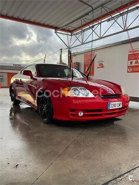 Usado Hyundai Coupé 143 CV (105 kW) 2002 Rojo Coupe