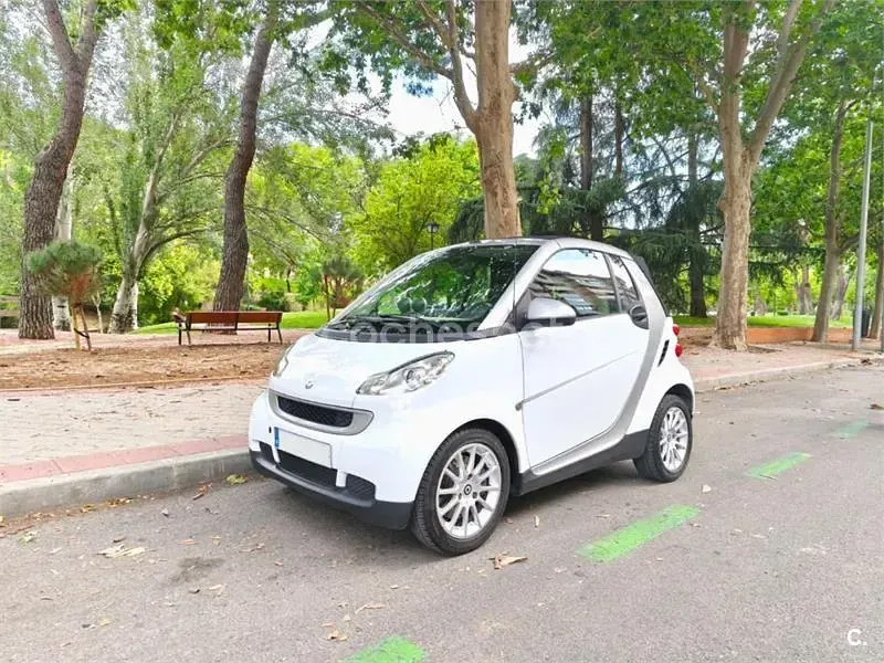 Usado Smart ForTwo Cabrio Passion 84 CV (61 kW) 2008 Blanco Descapotable