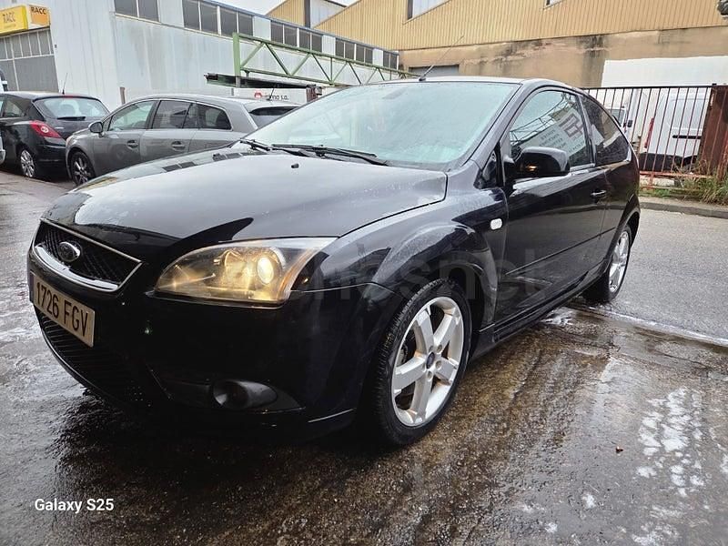 Usado Ford Focus Sport 115 CV (84 kW) 2006 Negro Berlina