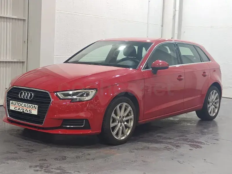 Używany Audi A3 S-Line 116 KM (85 kW) 2018 Czerwony Sedan/Limuzyna