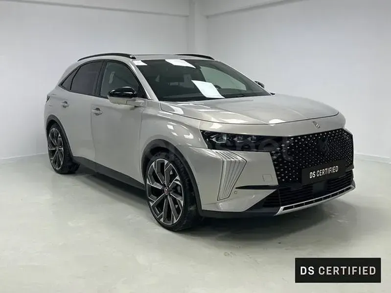 Usado DS Automobiles DS7 Crossback Performance 360 CV (264 kW) 2024 Gris / plata SUV