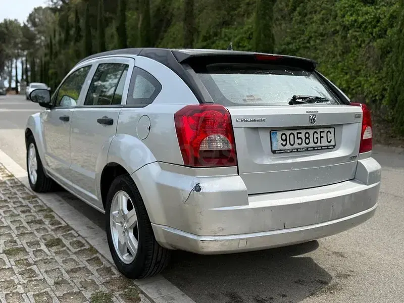 Usado Dodge Caliber 140 CV (102 kW) 2008 Gris / plata Utilitario