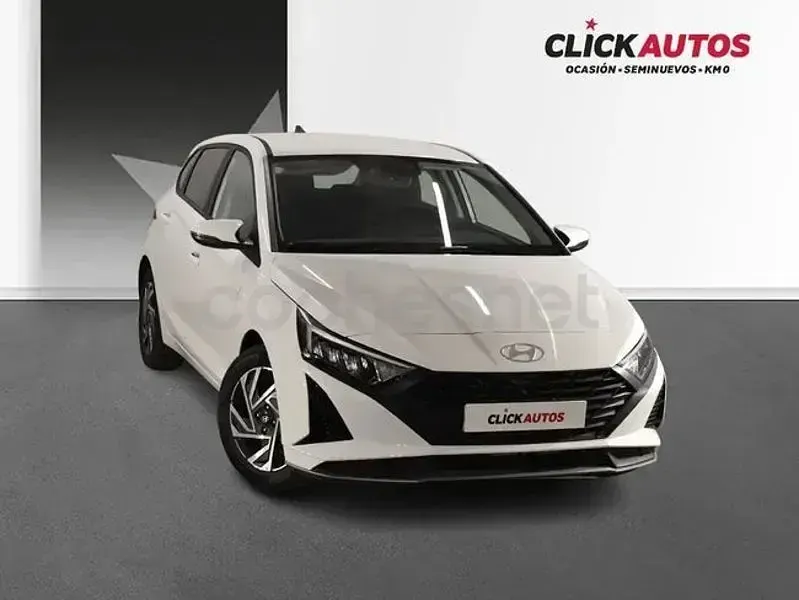 Usado Hyundai i20 84 CV (61 kW) 2025 Blanco Utilitario