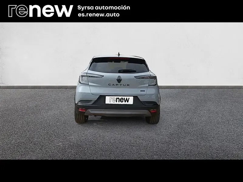 Usado Renault Captur Esprit Alpine 145 CV (106 kW) 2025 Gris SUV