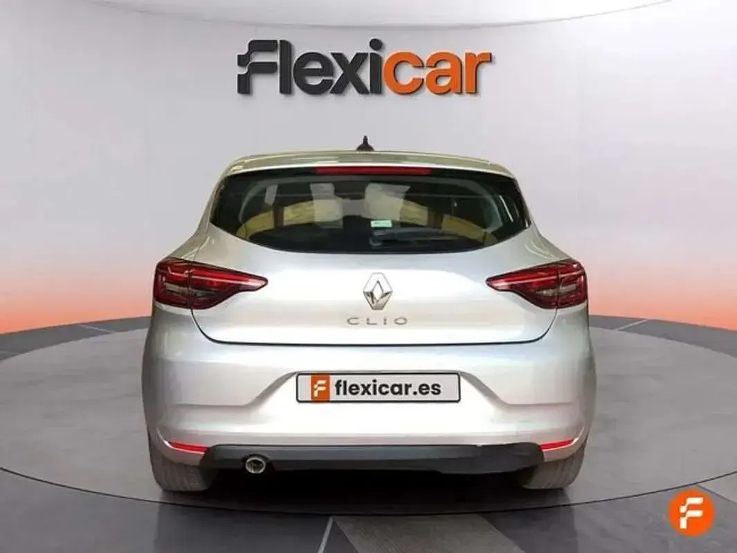 Usado Renault Clio Intens 91 CV (66 kW) 2022 Gris Utilitario