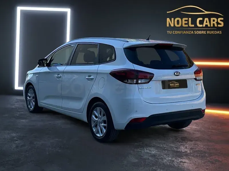 Usado Kia Carens 115 CV (84 kW) 2017 Blanco Monovolumen