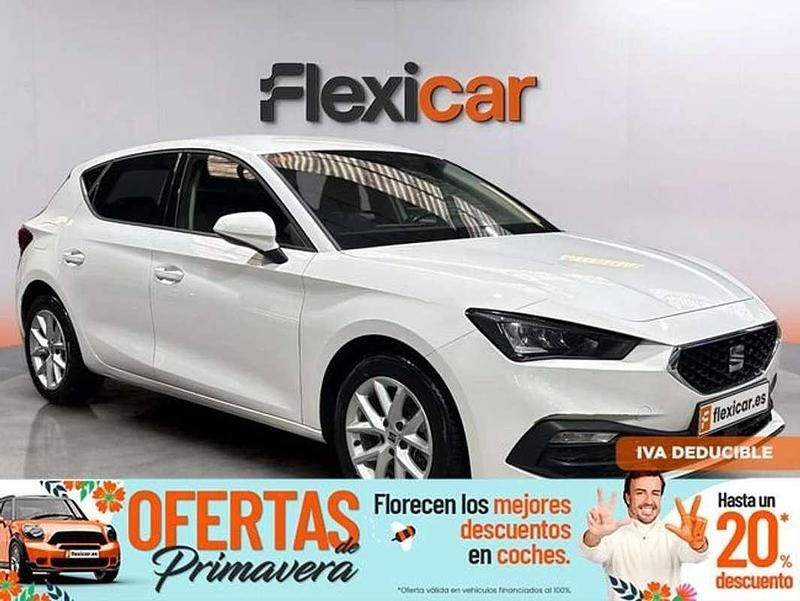 Usado Seat Leon Style 116 CV (85 kW) 2021 Blanco Utilitario