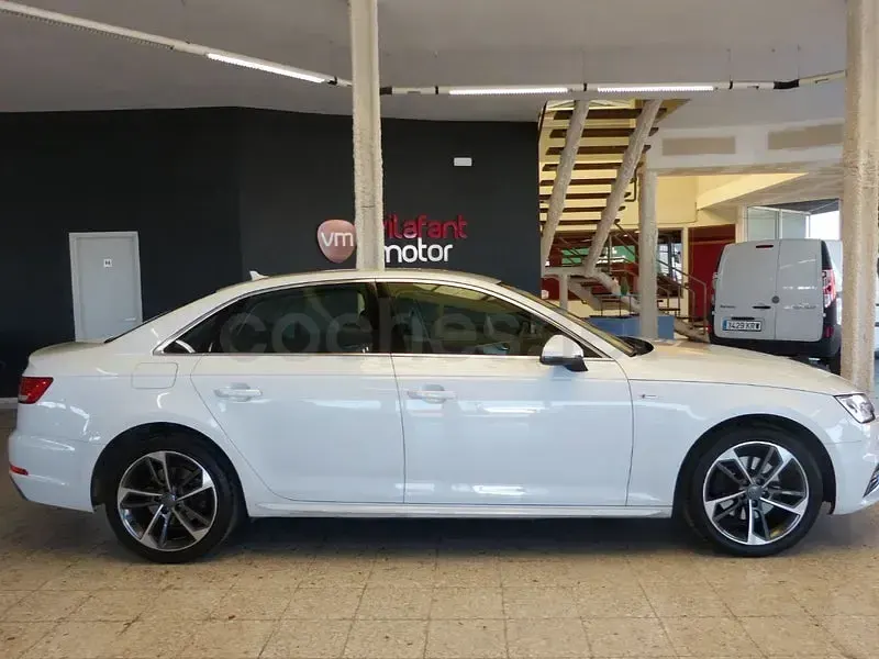Usado Audi A4 S-Line 150 CV (110 kW) 2017 Blanco Berlina