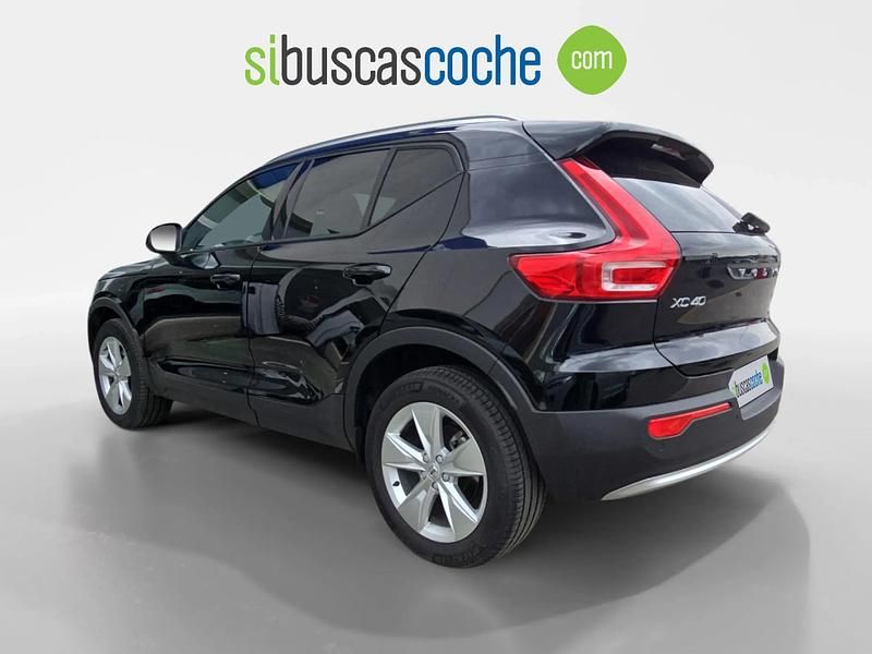 Begagnad Volvo XC40 Core 163 HK (119 kW) 2025 Svart SUV