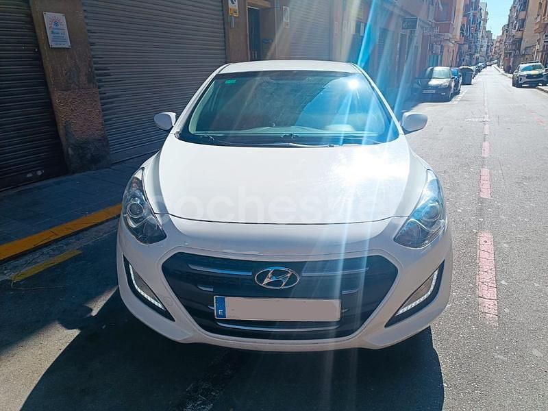 Brugt Hyundai i30 GO! 110 HK (80 kW) 2015 Hvid Sedan