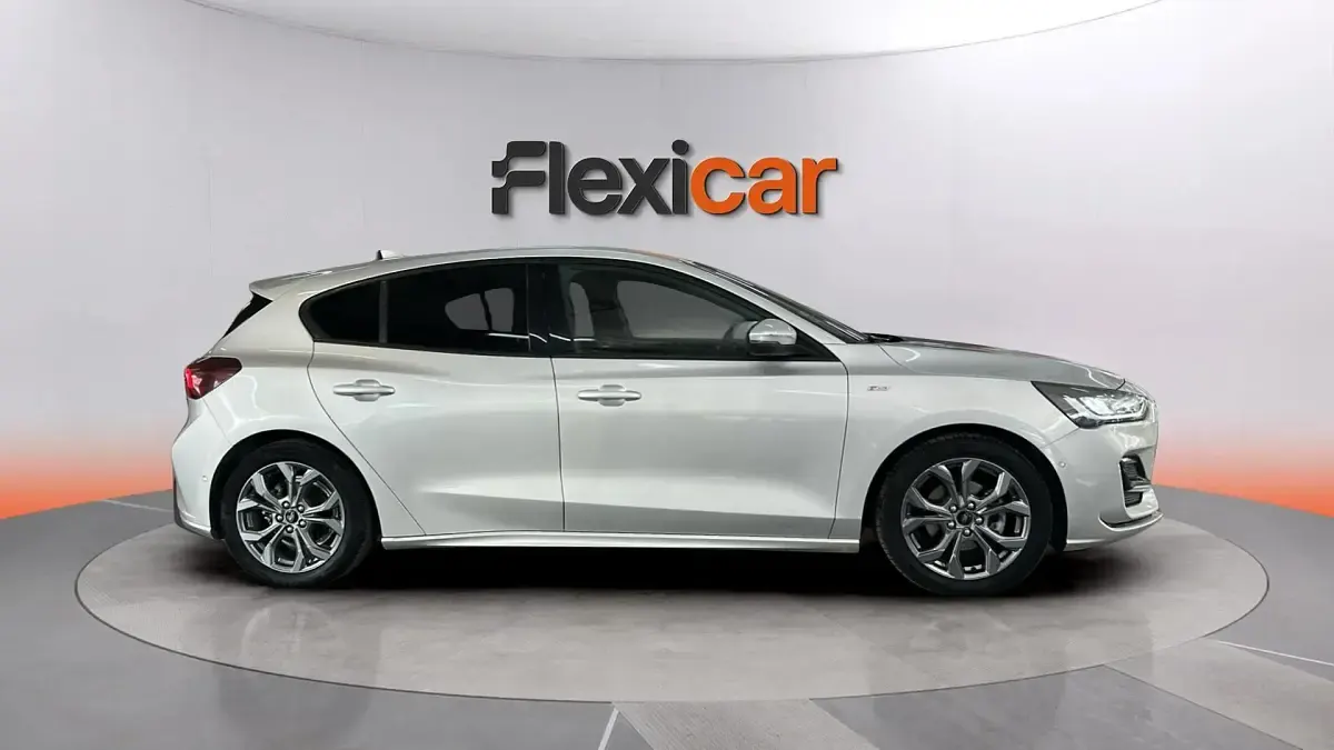 Usado Ford Focus Active 155 CV (114 kW) 2023 Gris Berlina