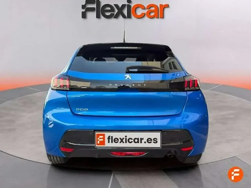 Usado Peugeot 208 Allure 101 CV (74 kW) 2023 Azul Utilitario