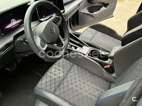 Usado VW Golf VIII R-line 150 CV (110 kW) 2025 Gris / plata Berlina