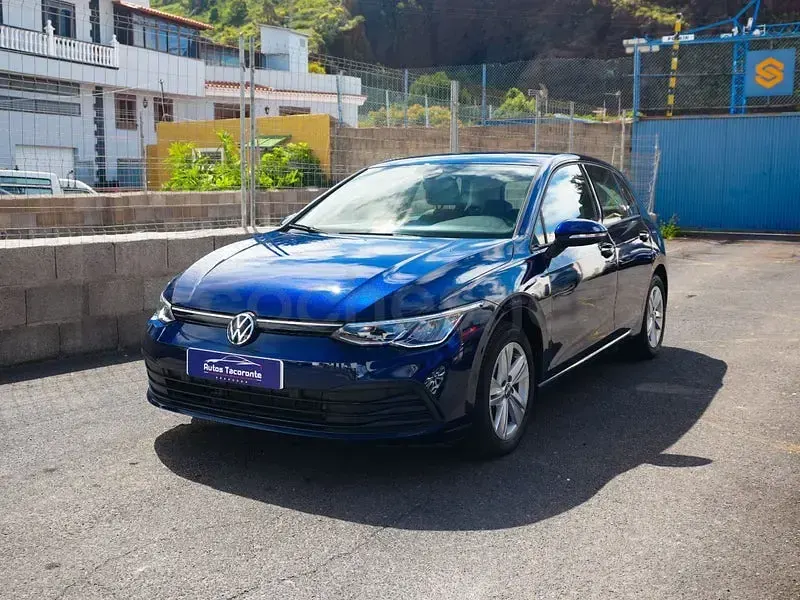 Usado VW Golf VIII 115 CV (84 kW) 2021 Azul Berlina