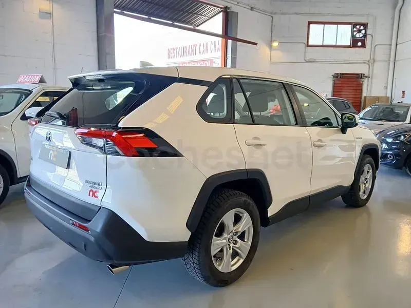 Usado Toyota RAV4 Hybrid Business Edition 222 CV (163 kW) 2020 Blanco SUV