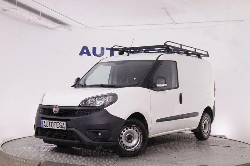 Usado Fiat Doblò 95 CV (69 kW) 2020 Blanco
