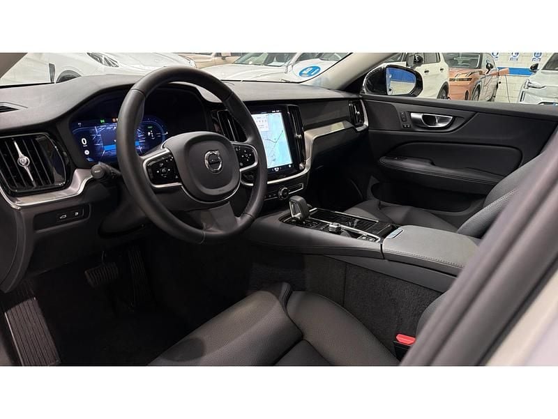 Usado Volvo V60 Plus 350 CV (257 kW) 2024 Gris plata Familiar