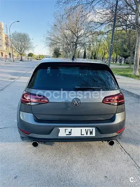 Usado VW Golf VII GTI 230 CV (169 kW) 2017 Gris / plata Berlina