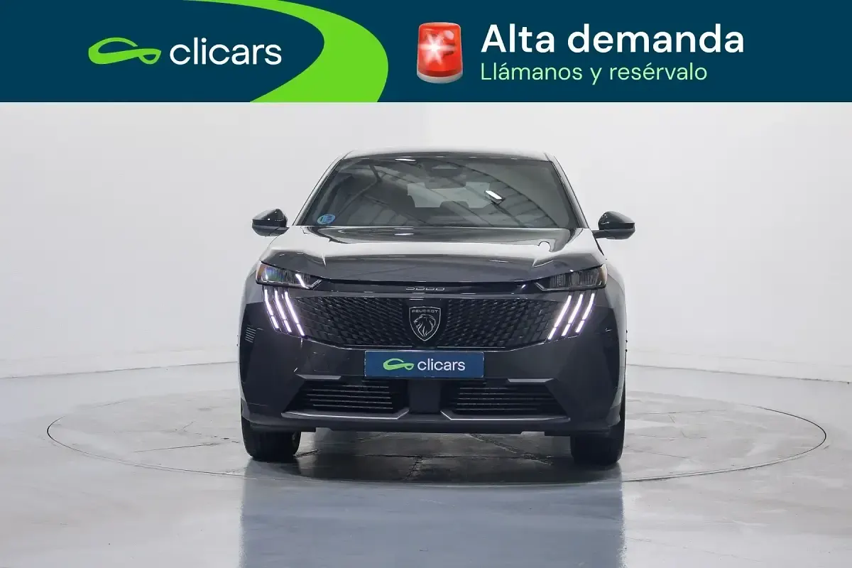 Usado Peugeot 3008 Allure 136 CV (100 kW) 2025 Gris SUV