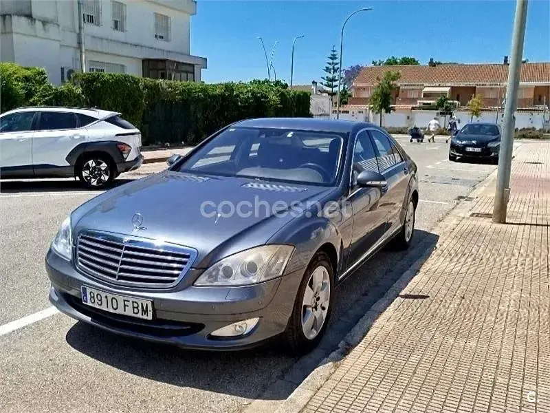 Usado Mercedes S500 306 CV (225 kW) 2006 Gris / plata Berlina